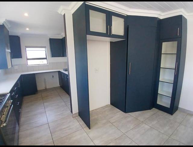 3 BEDROOM HOUSE FOR SALE IN STILBAAI-WES